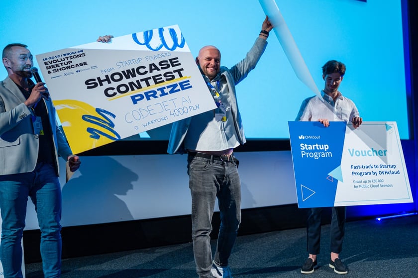 Uczestnicy konkursu startupowego Evolutions: Meetup & Showcase.